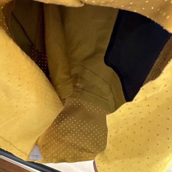 Lululemon Fast and Free Reflective High-Rise Classic-Fit Shorts Size Medium - Picture 5 of 6